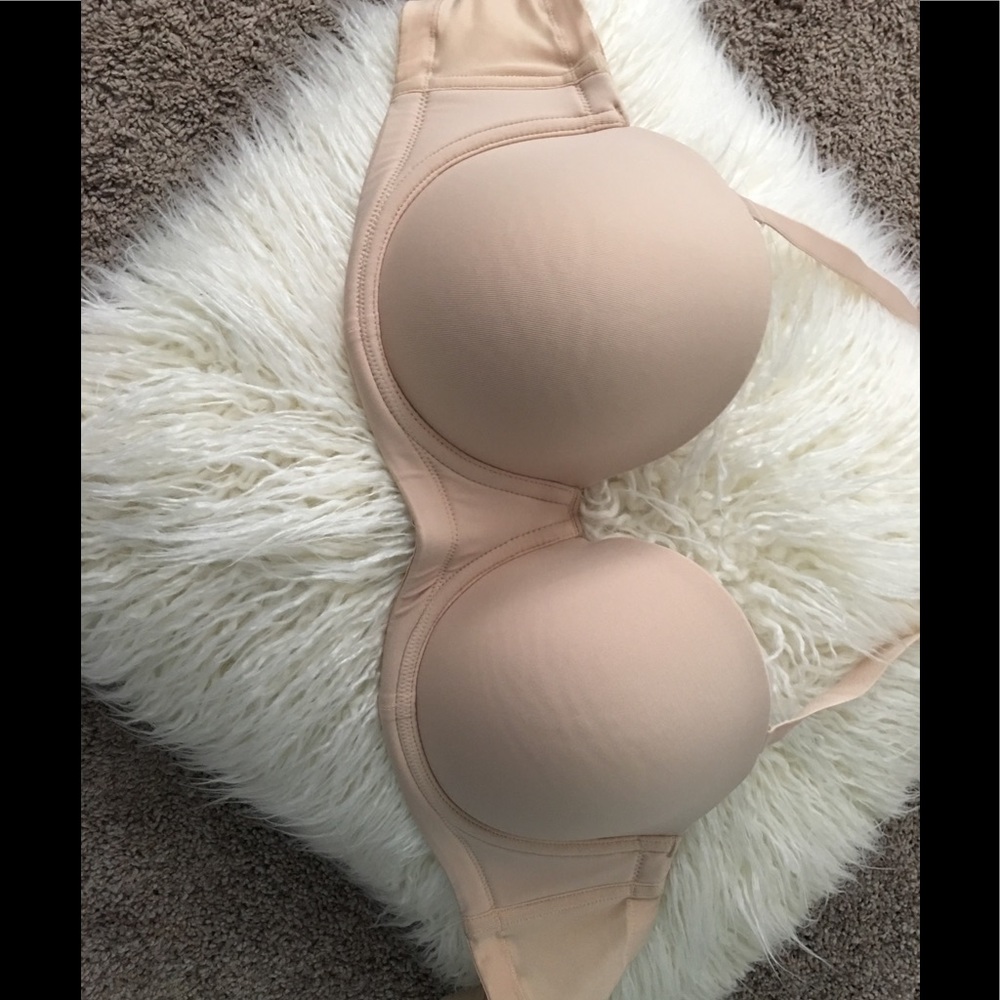 Multi way strapless bra